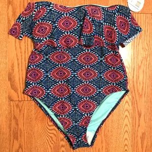 One piece strapless bathing suit